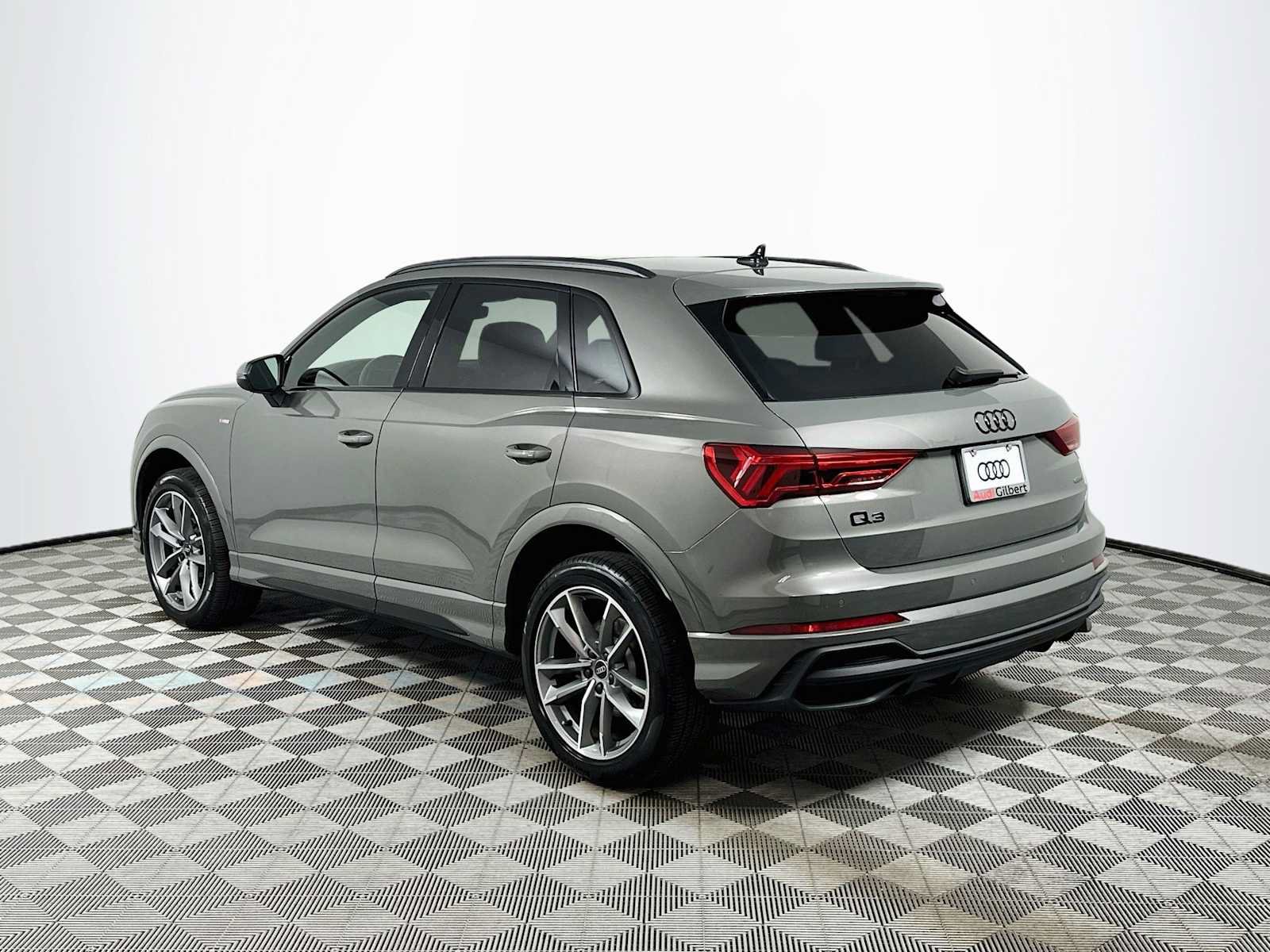 Certified 2023 Audi Q3 2.0T Premium w/ Black Optic Sport Package AWD/4WD image 5