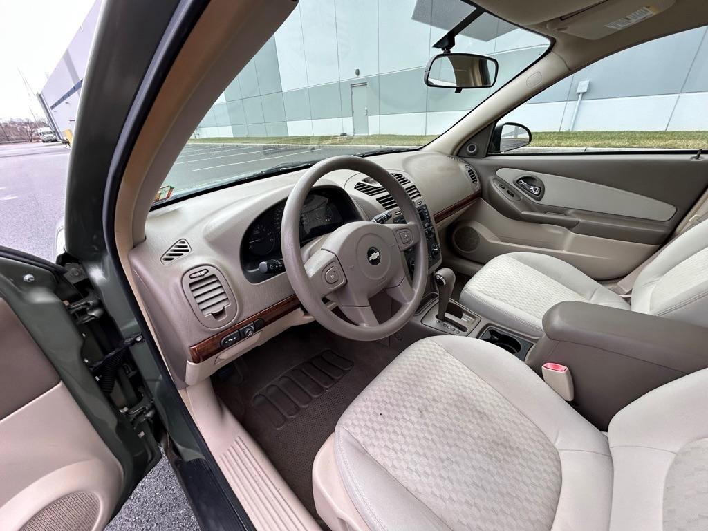 Used 2005 Chevrolet Malibu w/ Preferred Equipment Group image 28