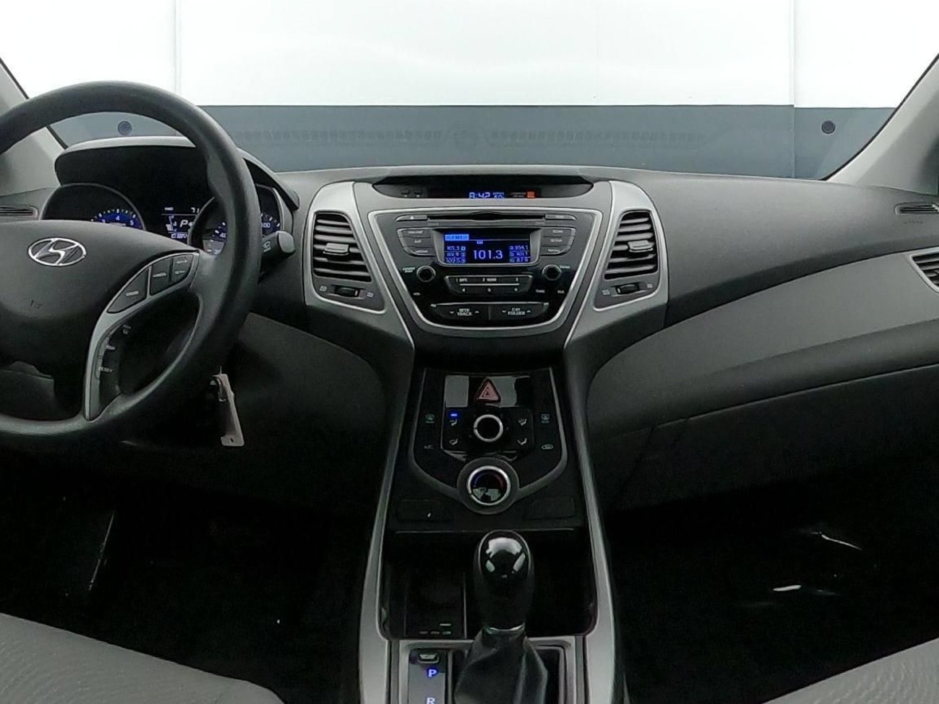 Used 2015 Hyundai Elantra SE FWD image 24