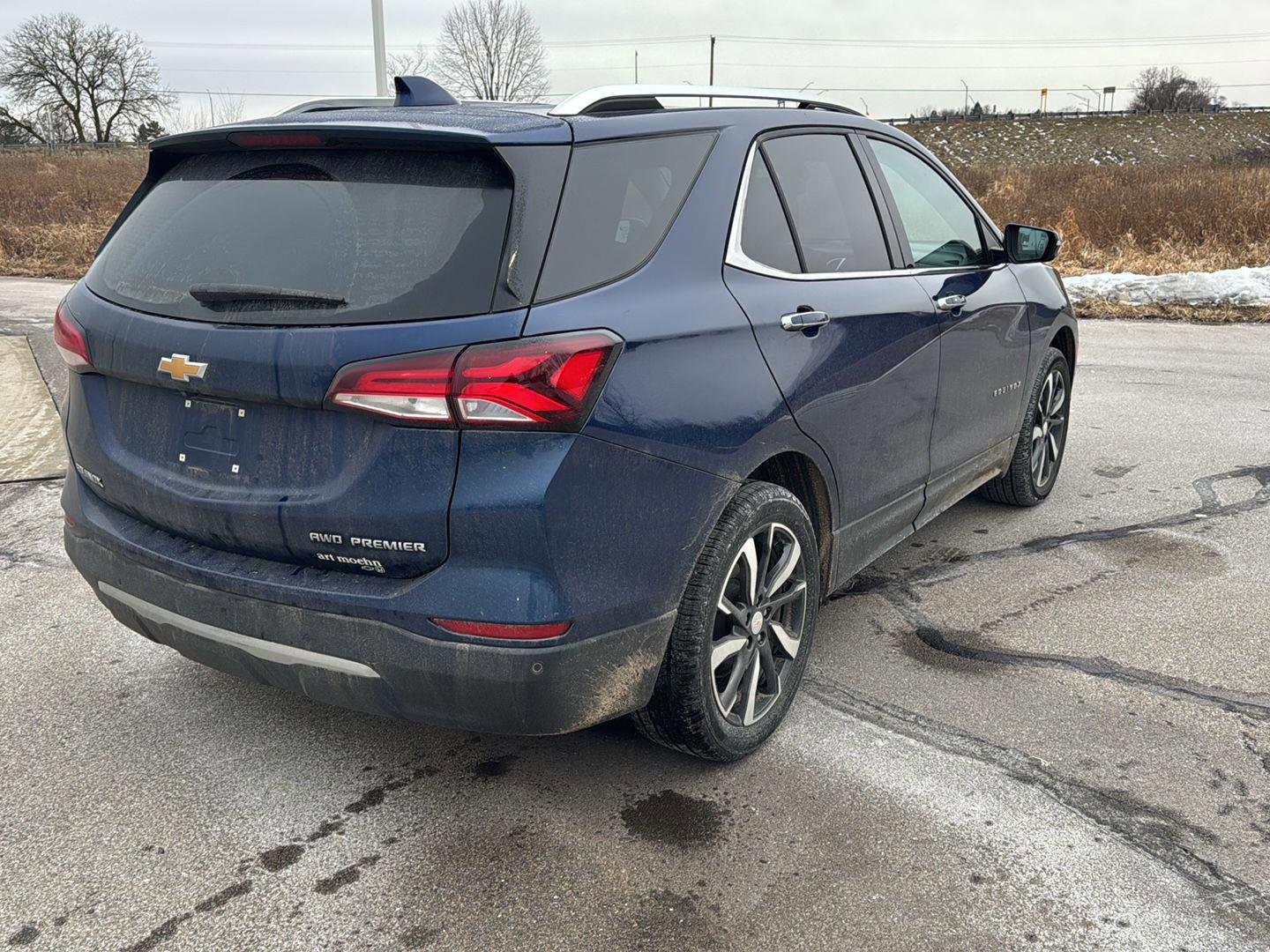 Used 2023 Chevrolet Equinox Premier image 6