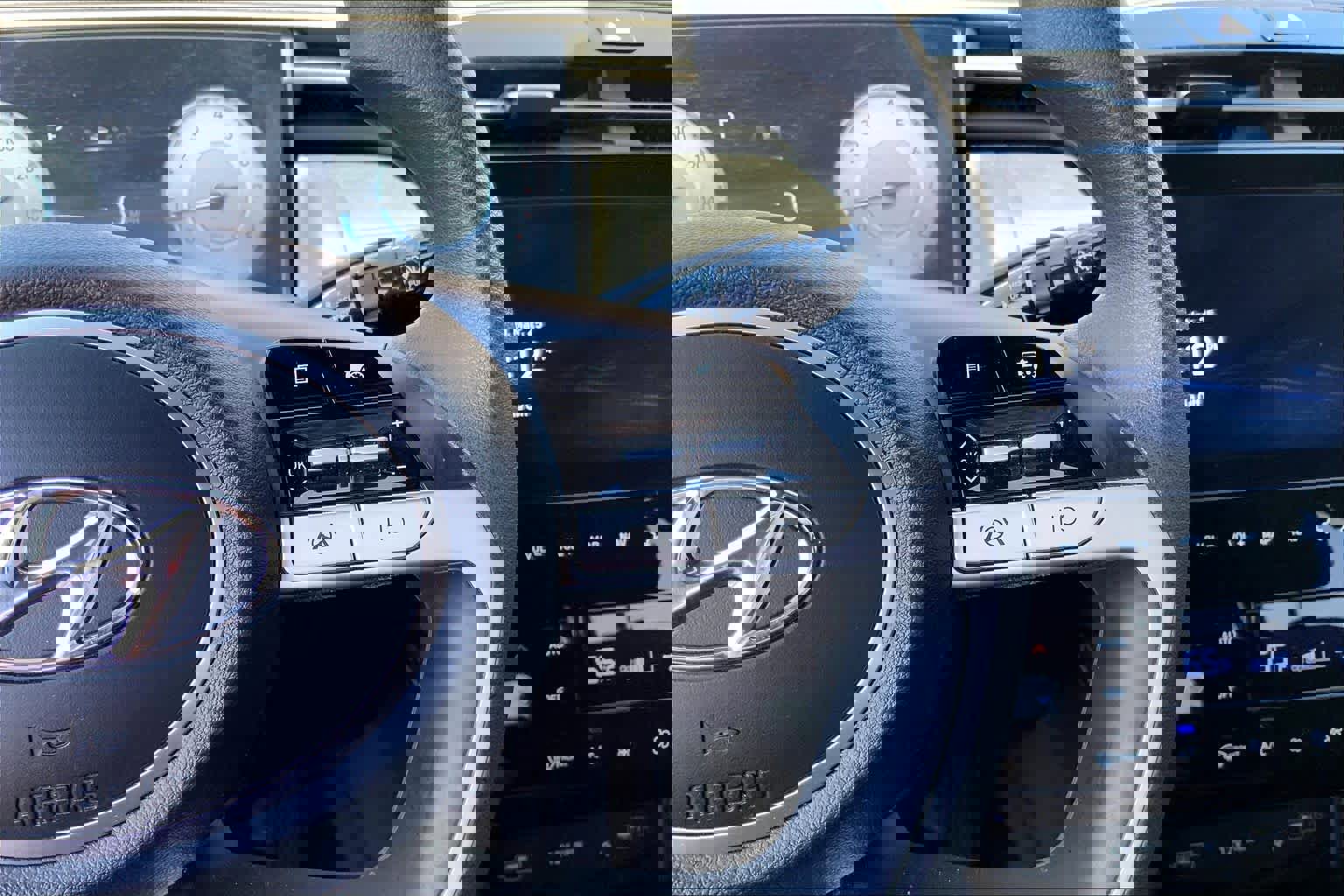 Used 2024 Hyundai Santa Cruz SEL w/ Activity Package image 25