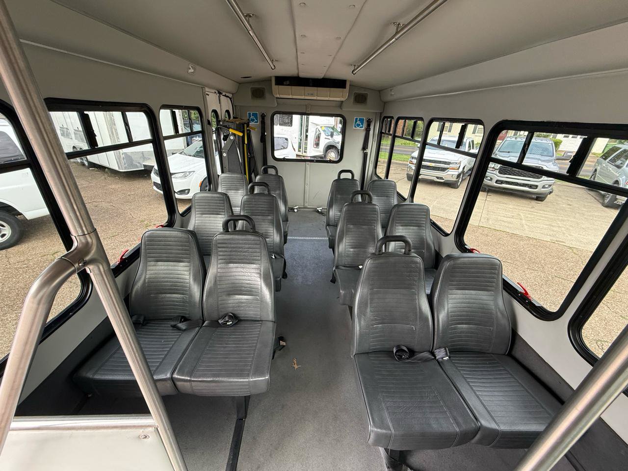 Used 2013 Ford E-350 and Econoline 350 Super Duty w/ Shuttle Bus Prep Pkg RWD image 12
