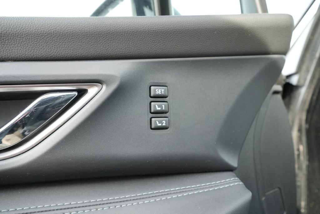 Used 2023 Subaru Ascent Limited w/ Technology Package image 23