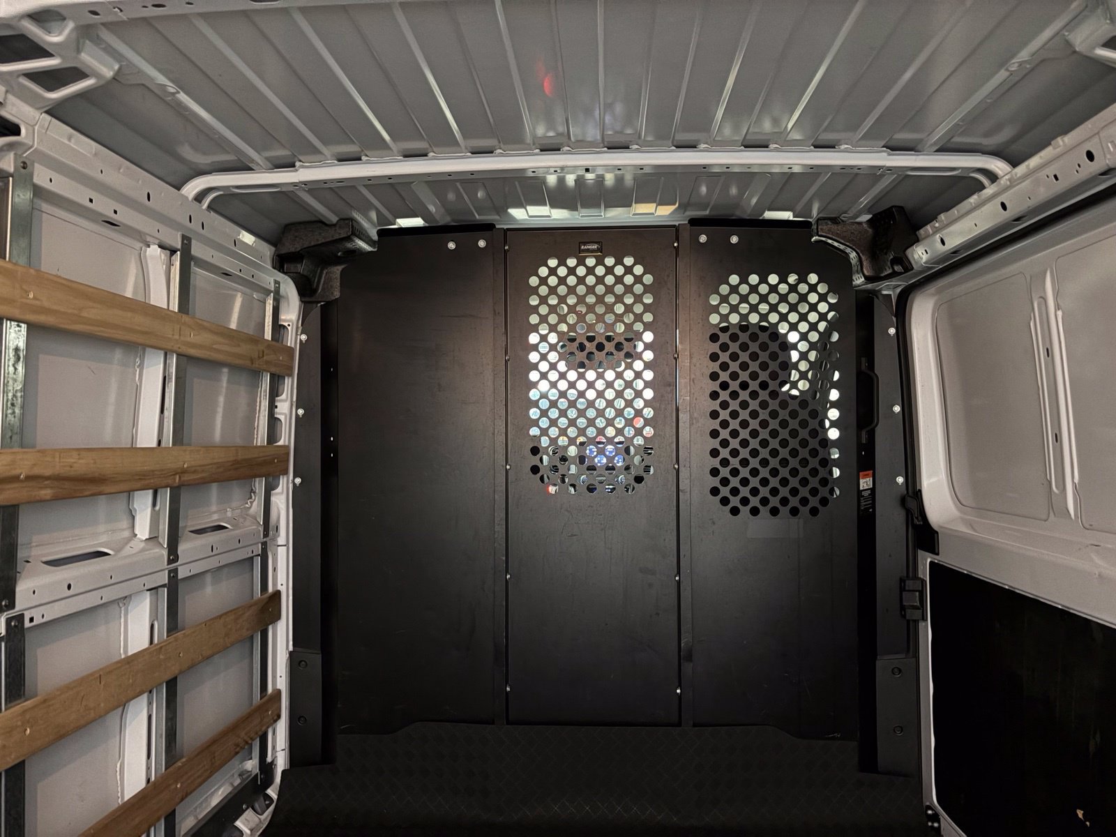 Used 2025 RAM ProMaster 2500 w/ U-Haul Equipment Group FWD image 33