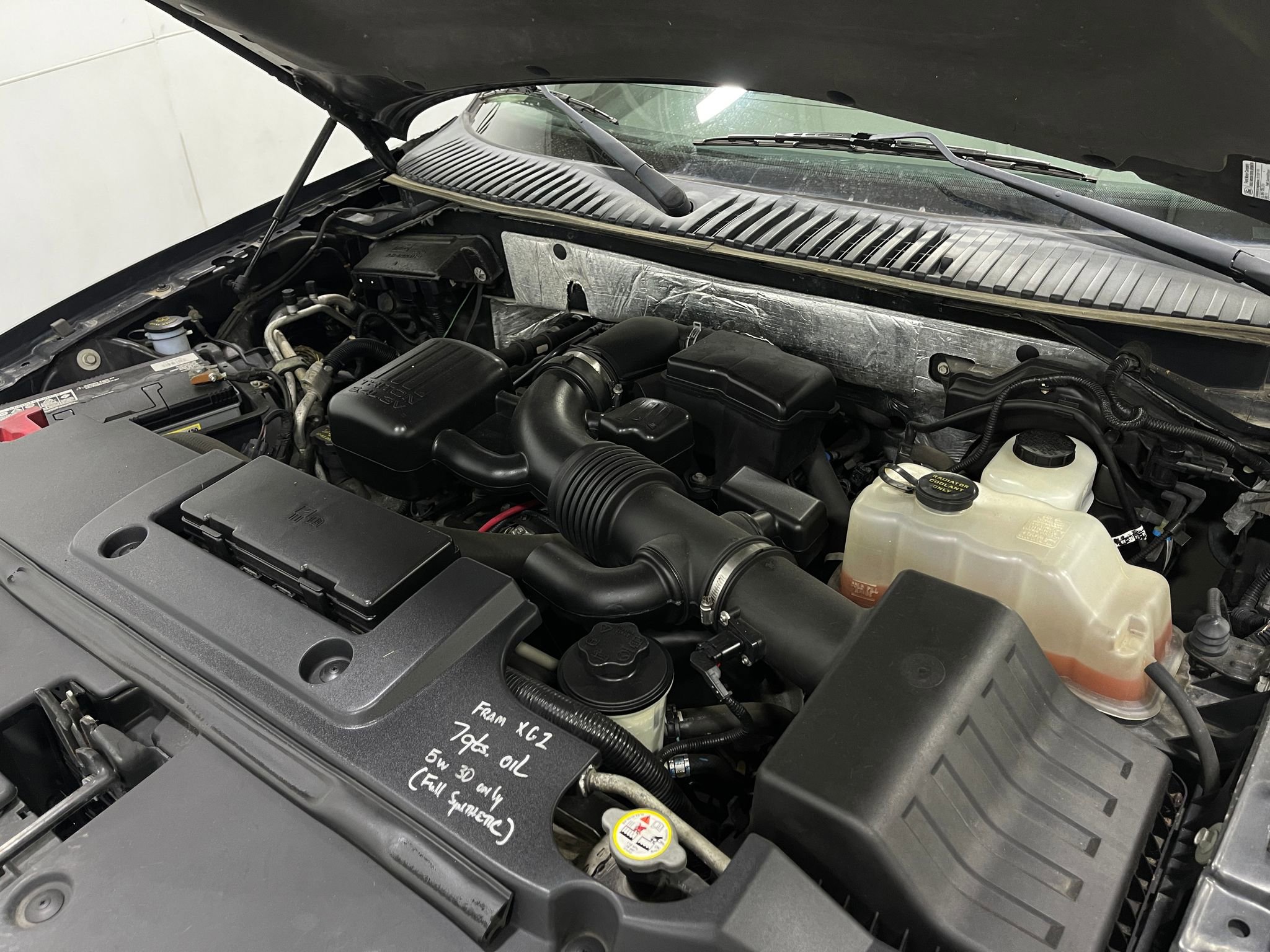 Used 2012 Ford Expedition XLT AWD/4WD image 25