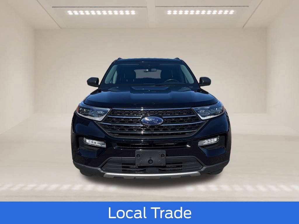 Used 2022 Ford Explorer XLT w/ Equipment Group 202A image 2