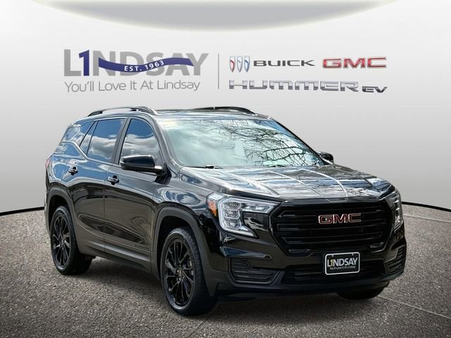 Certified 2023 GMC Terrain SLE w/ Driver Convenience Package image 1