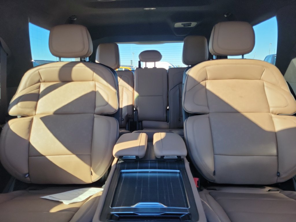 New 2027 Lincoln Navigator L Black Label AWD/4WD image 18