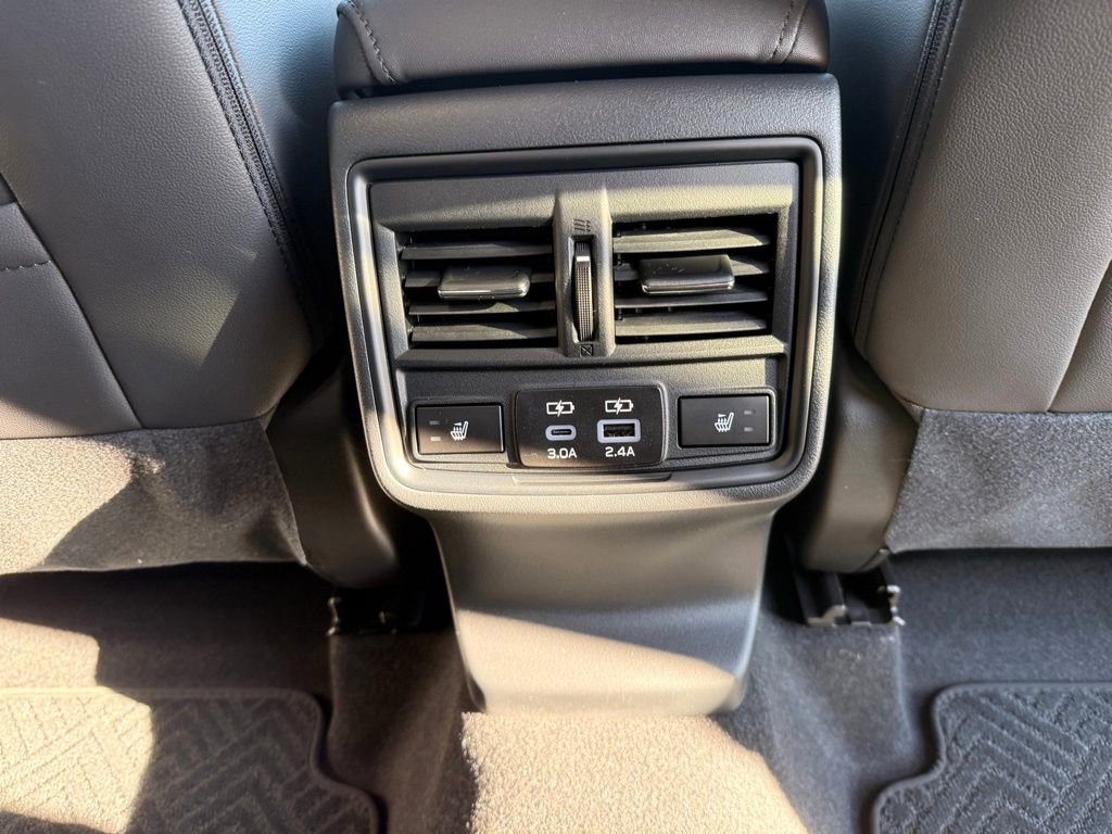 Used 2026 Subaru Outback Limited AWD/4WD image 25
