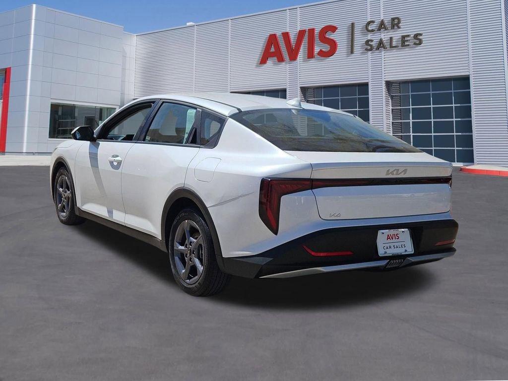 Used 2025 Kia K4 LXS image 3