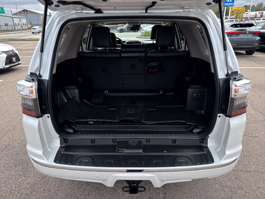 Used 2024 Toyota 4Runner Limited AWD/4WD image 7
