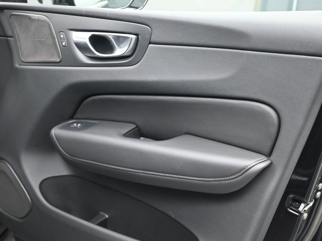 Used 2023 Volvo XC60 B5 Plus w/ Climate Package image 19
