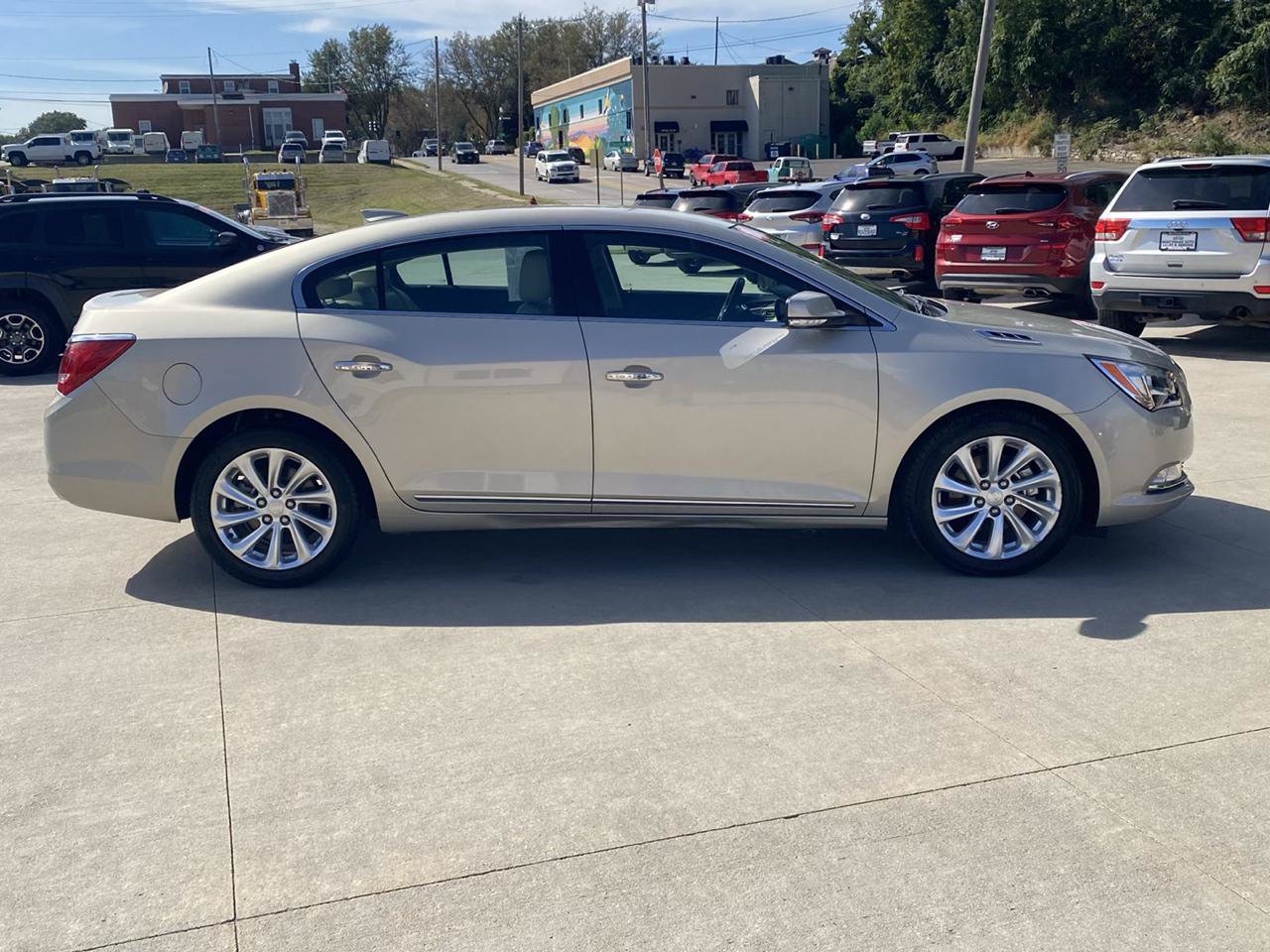 Used 2015 Buick LaCrosse Leather w/ Driver Confidence Package #1 FWD image 5