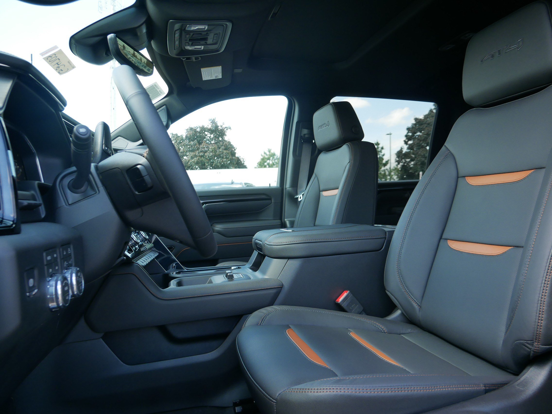 New 2026 GMC Sierra 3500 AT4 w/ AT4 Premium Plus Package AWD/4WD image 4