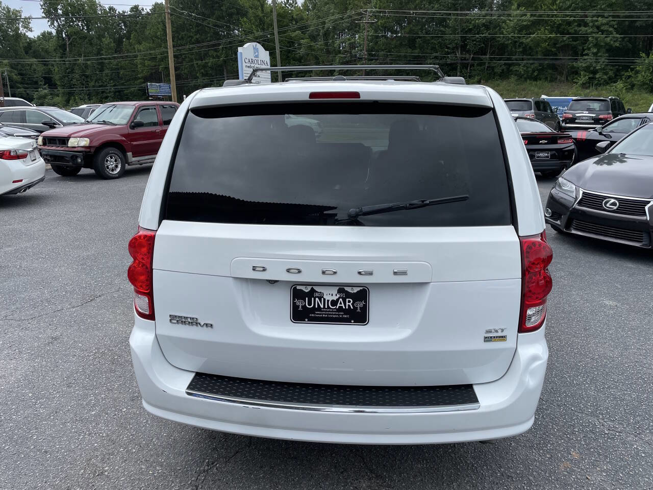 Used 2019 Dodge Grand Caravan SXT image 6