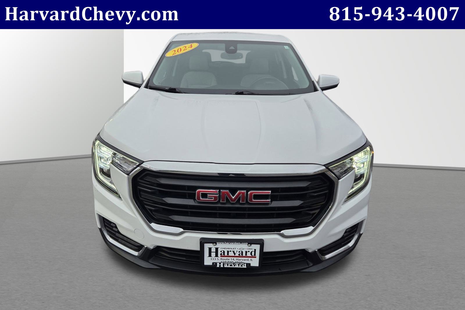 Used 2024 GMC Terrain SLE image 2