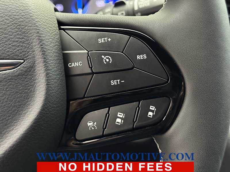 Used 2024 Chrysler Pacifica Touring-L w/ S Appearance Package AWD/4WD image 44