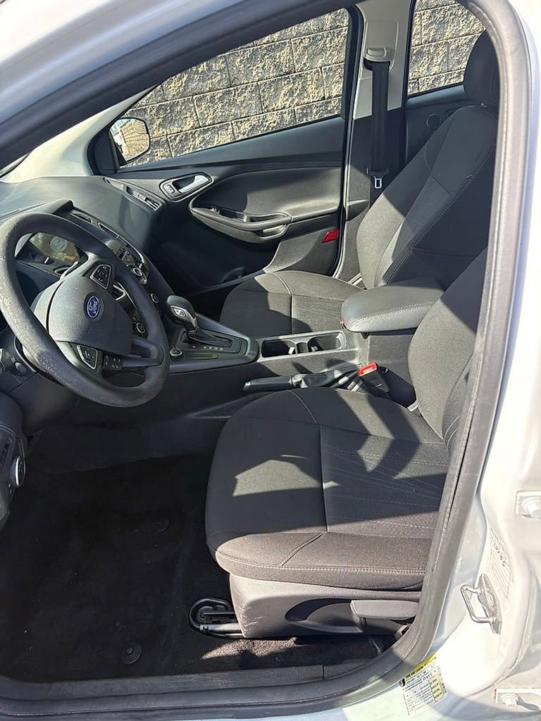 Used 2017 Ford Focus SEL FWD image 7