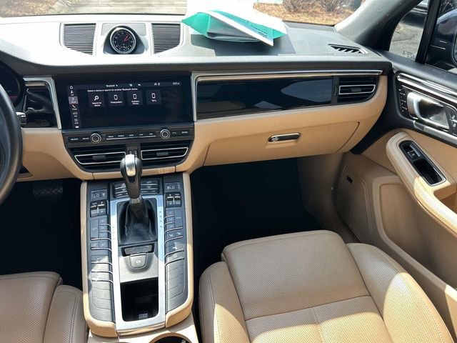 Used 2021 Porsche Macan image 15