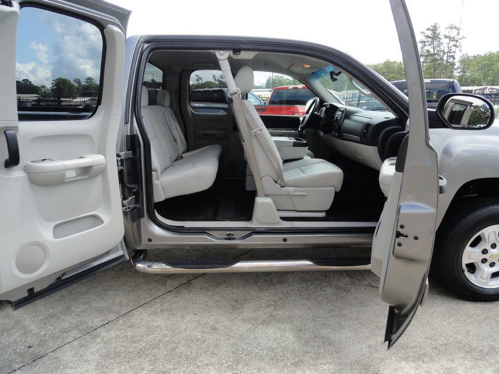 Used 2007 Chevrolet Silverado 1500 LT w/ 1LT Convenience Package RWD image 8