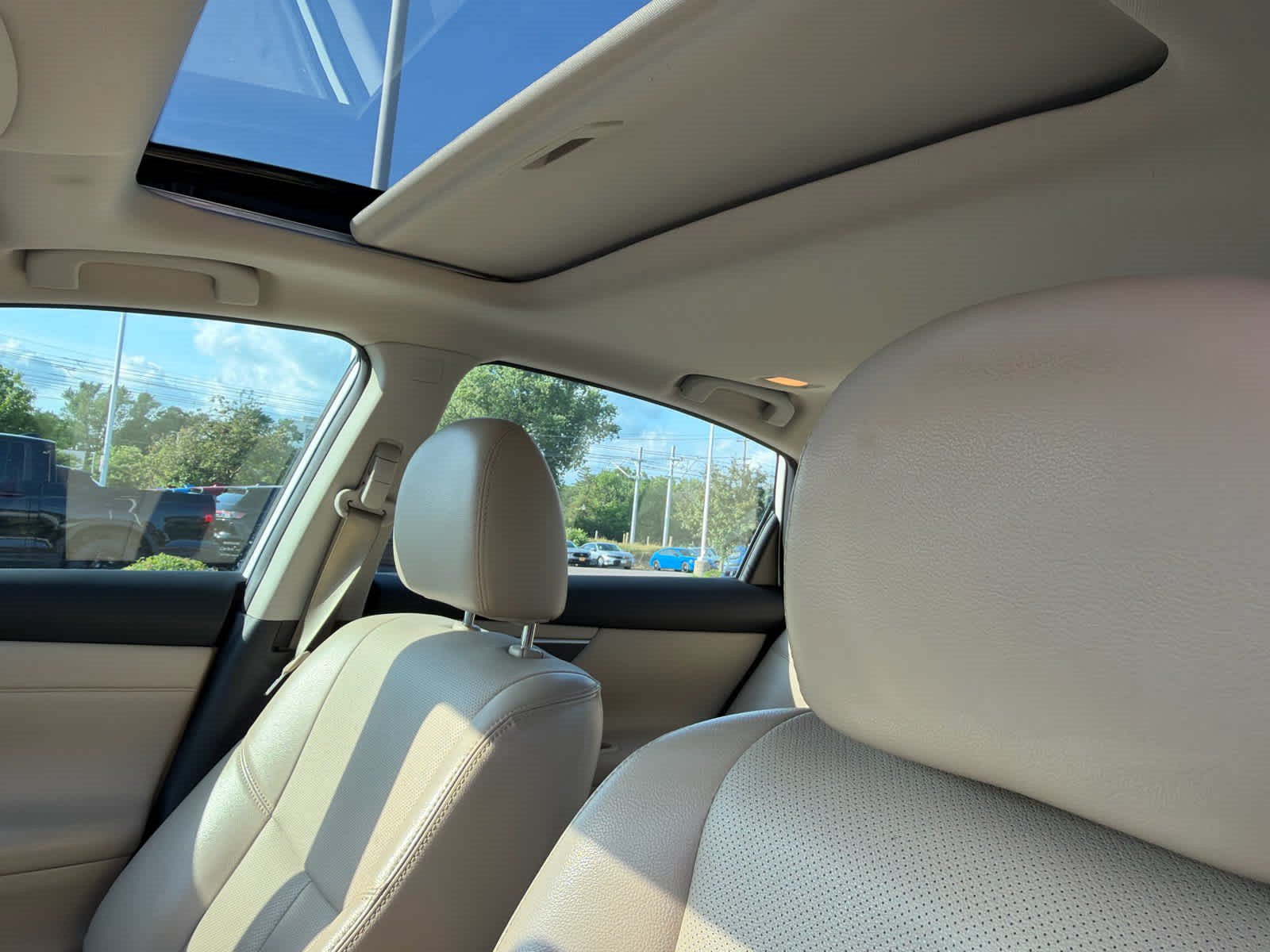 Used 2017 Nissan Altima 3.5 SL w/ 3.5SL Technology Package FWD image 10