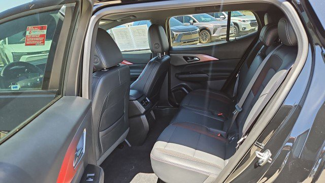 Used 2024 Chevrolet Equinox EV RS FWD image 24