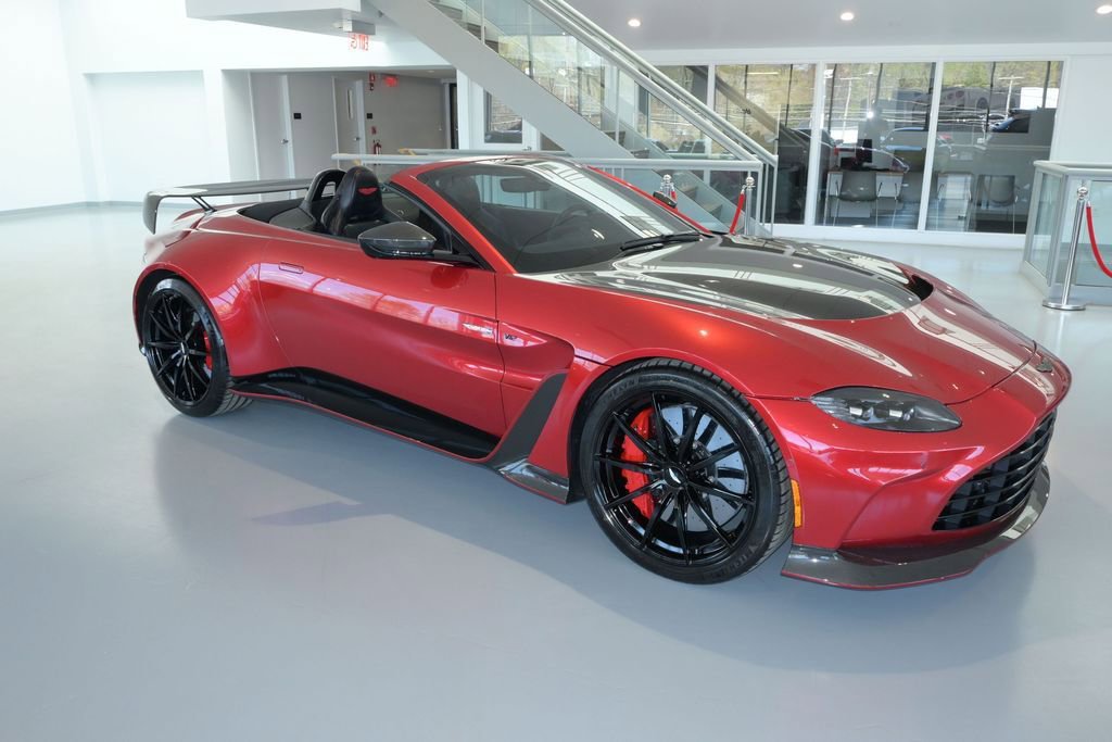 Used 2023 Aston Martin V12 Vantage Roadster RWD image 15