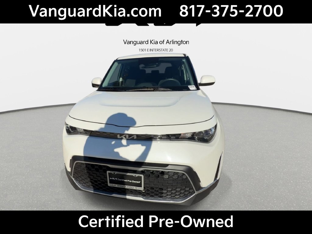 Certified 2025 Kia Soul LX w/ LX Technology Package FWD image 3