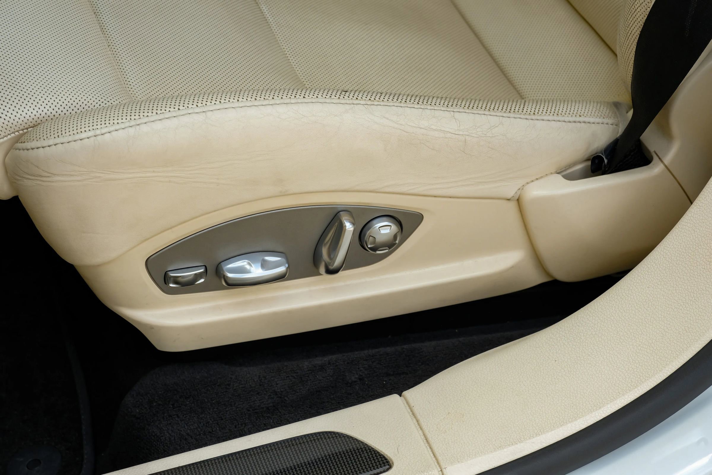 Used 2013 Porsche Panamera S RWD image 38