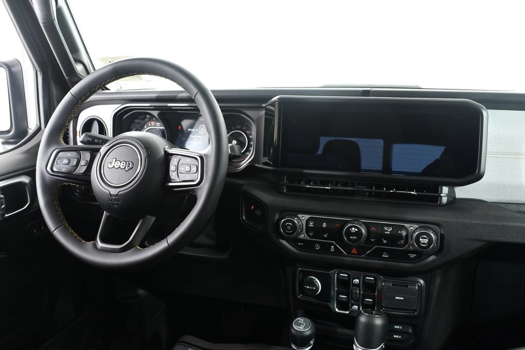 Used 2024 Jeep Gladiator Sport AWD/4WD image 8