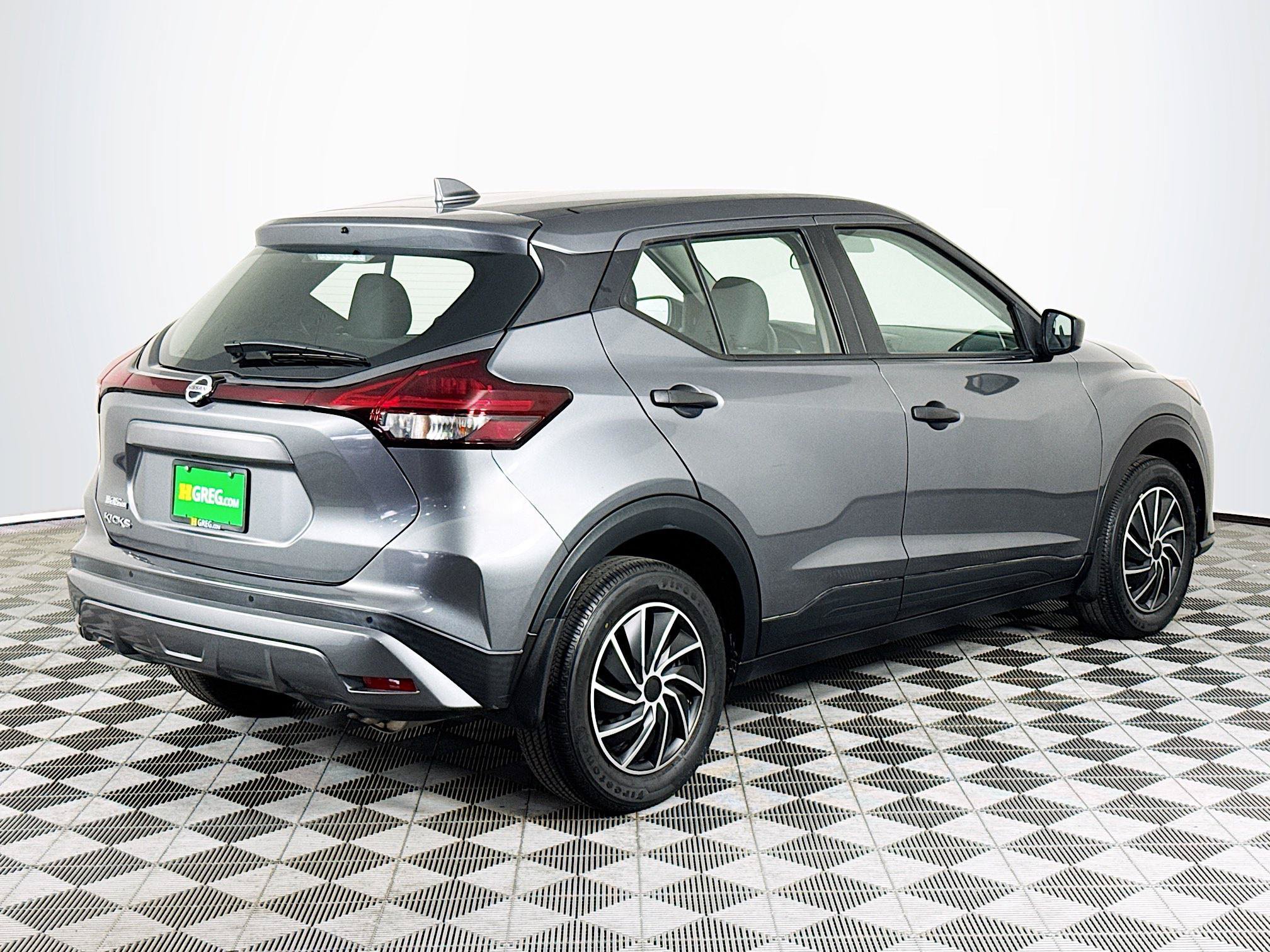 Used 2021 Nissan Kicks S FWD image 8
