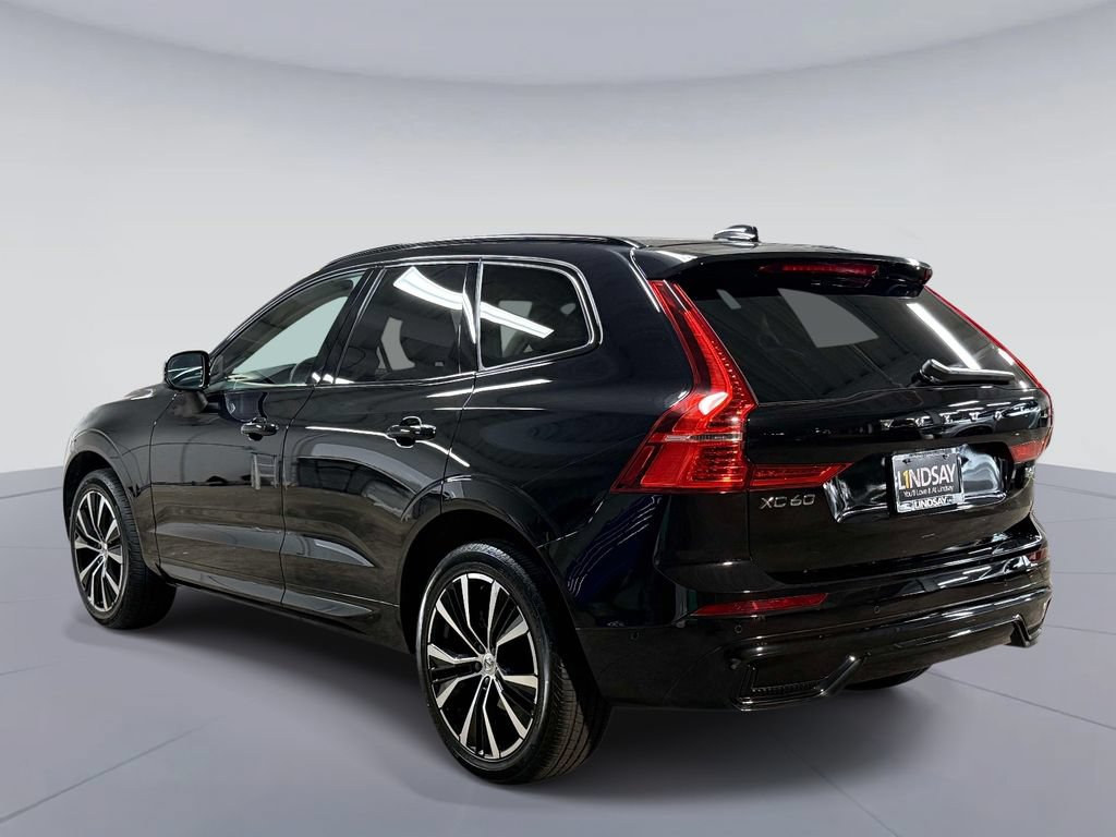 Used 2025 Volvo XC60 B5 Plus AWD/4WD image 12