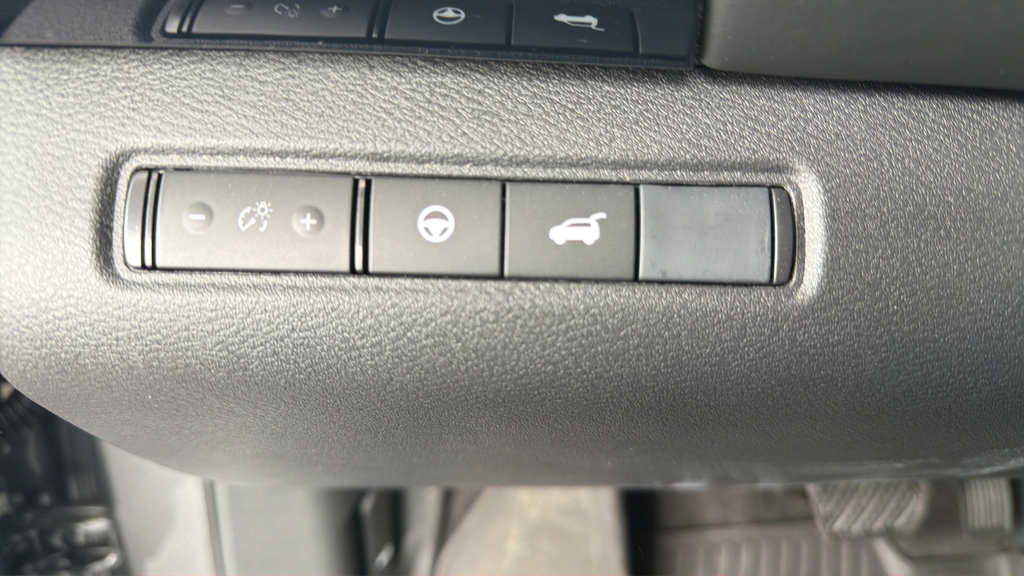 New 2026 Nissan Pathfinder SV w/ SV Premium Package AWD/4WD image 23