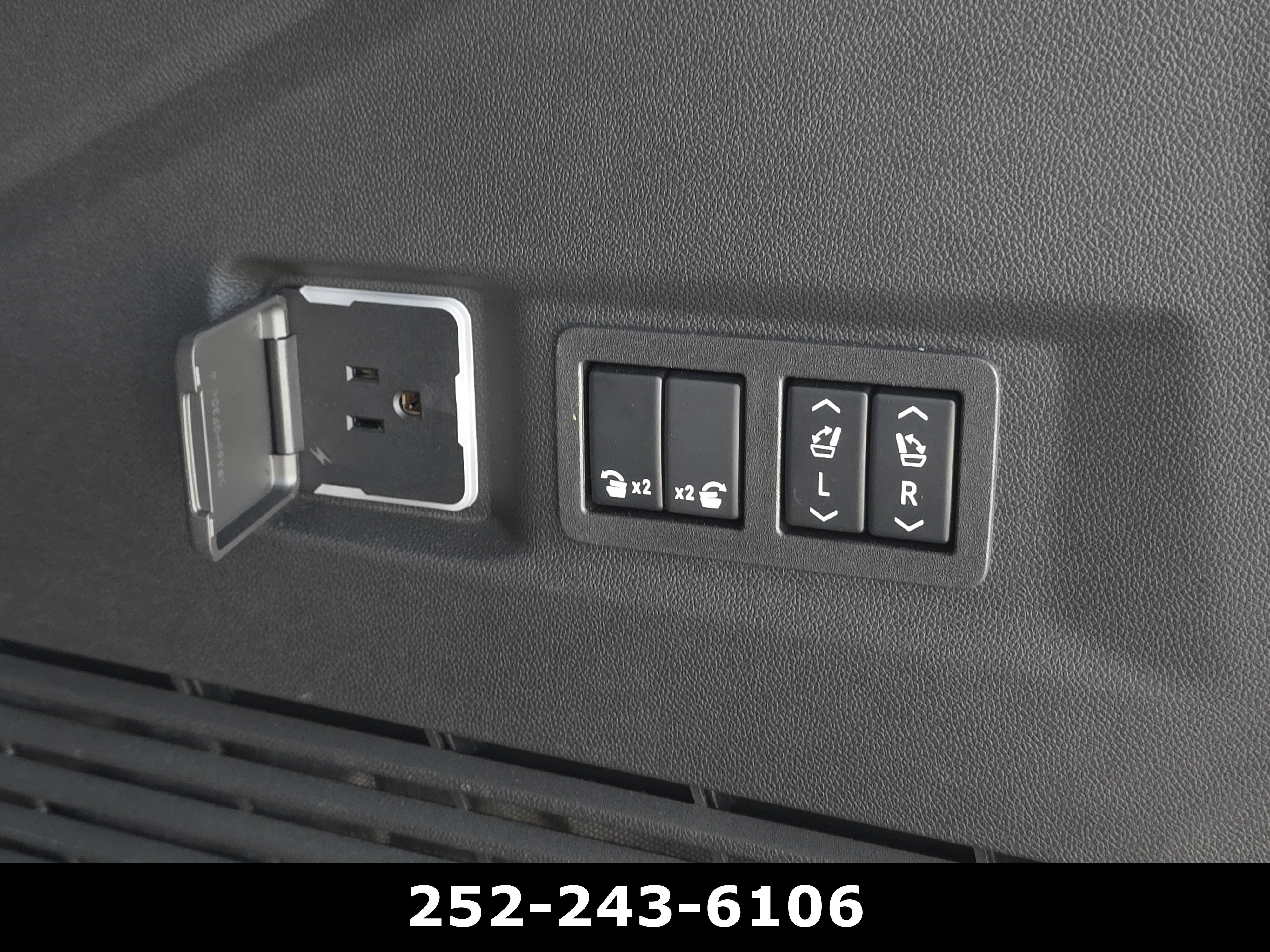 Used 2024 GMC Yukon Denali w/ Max Trailering Package image 36