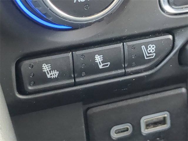 Used 2023 Chevrolet Suburban High Country w/ Premium Package image 23