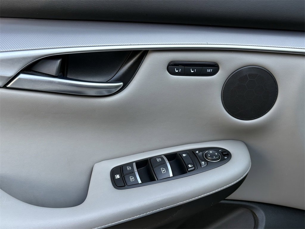 Used 2023 INFINITI QX50 Luxe w/ Cargo Package image 11