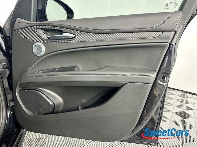 Used 2024 Alfa Romeo Stelvio Quadrifoglio w/ Active Assist Plus Package image 42