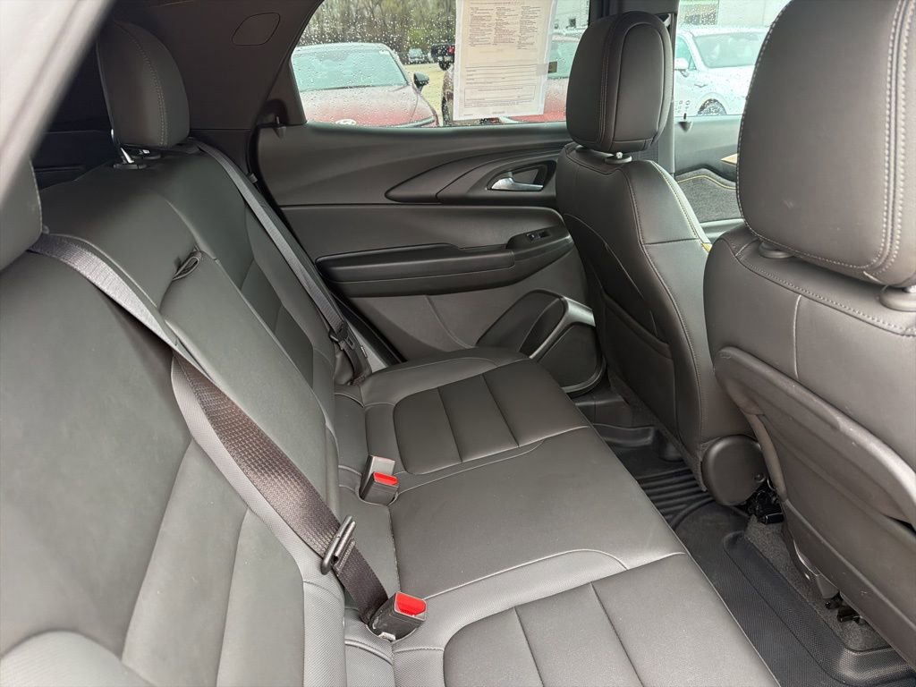 Used 2025 Chevrolet TrailBlazer ACTIV w/ Convenience Package image 13