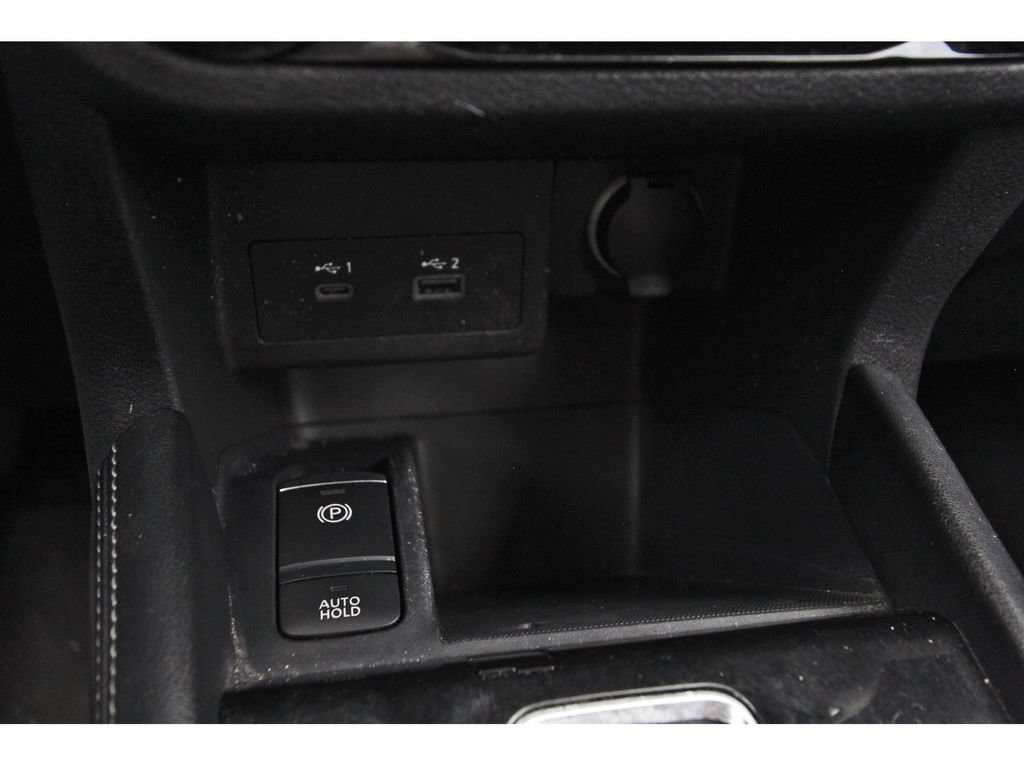Used 2021 Nissan Kicks SV FWD image 27