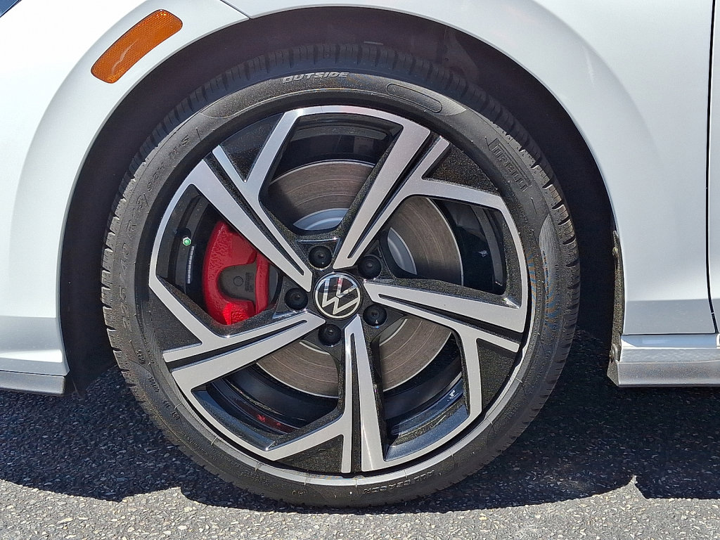 New 2025 Volkswagen GTI SE FWD image 18