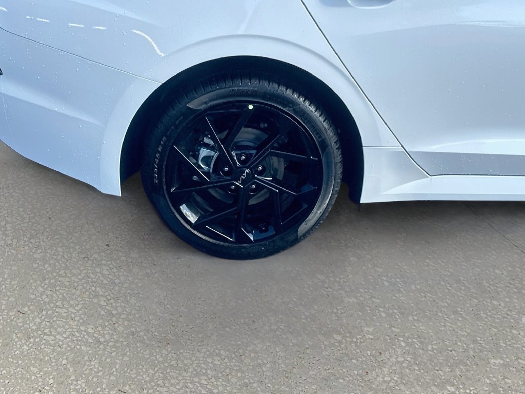 New 2027 Kia K5 GT-Line FWD image 32