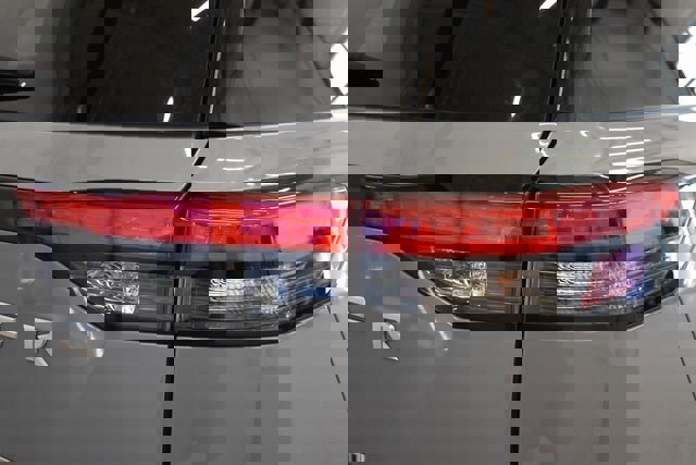 Used 2024 Nissan Pathfinder Platinum w/ Cargo Package image 12