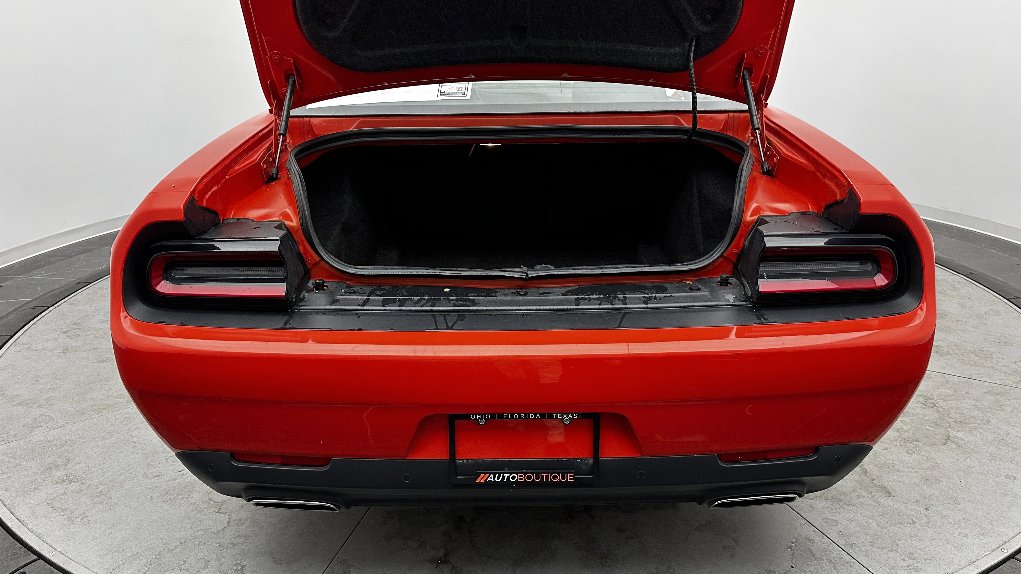 Used 2021 Dodge Challenger SXT w/ Driver Convenience Group image 26