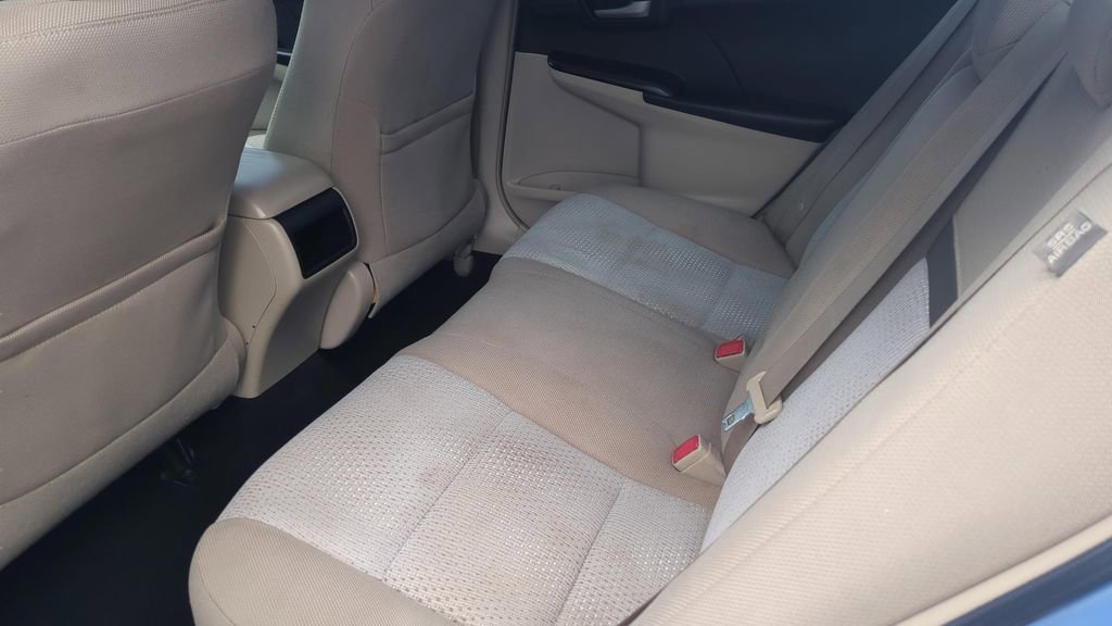 Used 2012 Toyota Camry LE image 19
