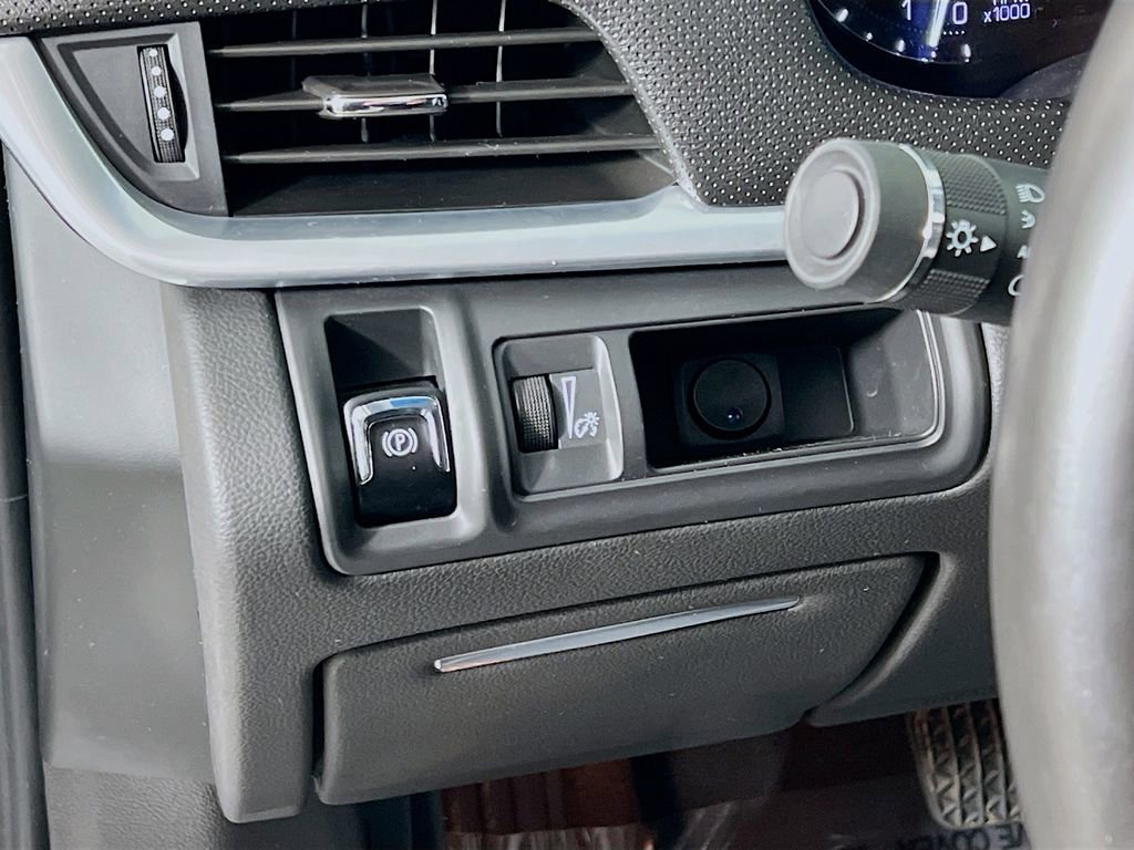 Used 2017 Cadillac XTS image 31