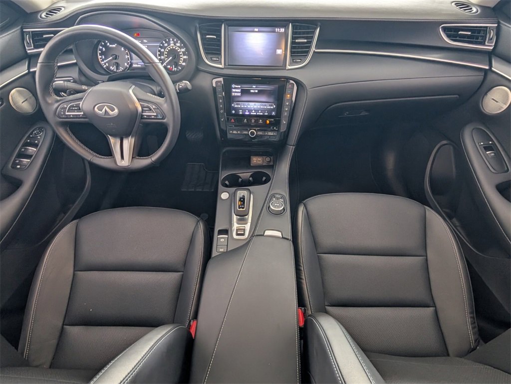 Certified 2025 INFINITI QX50 Luxe image 9