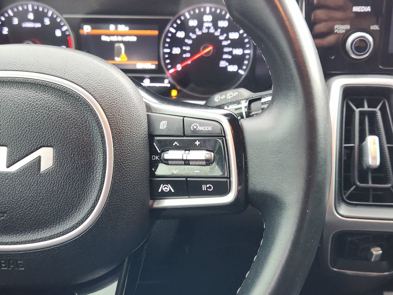 Used 2022 Kia Sorento S FWD image 28