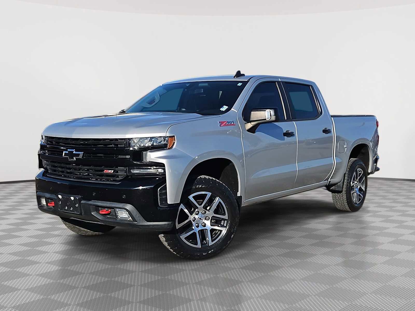 Used 2019 Chevrolet Silverado 1500 LT Trail Boss w/ Convenience Package image 1