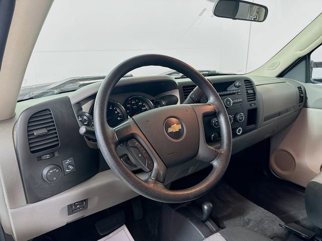 Used 2009 Chevrolet Silverado 3500 W/T AWD/4WD image 11