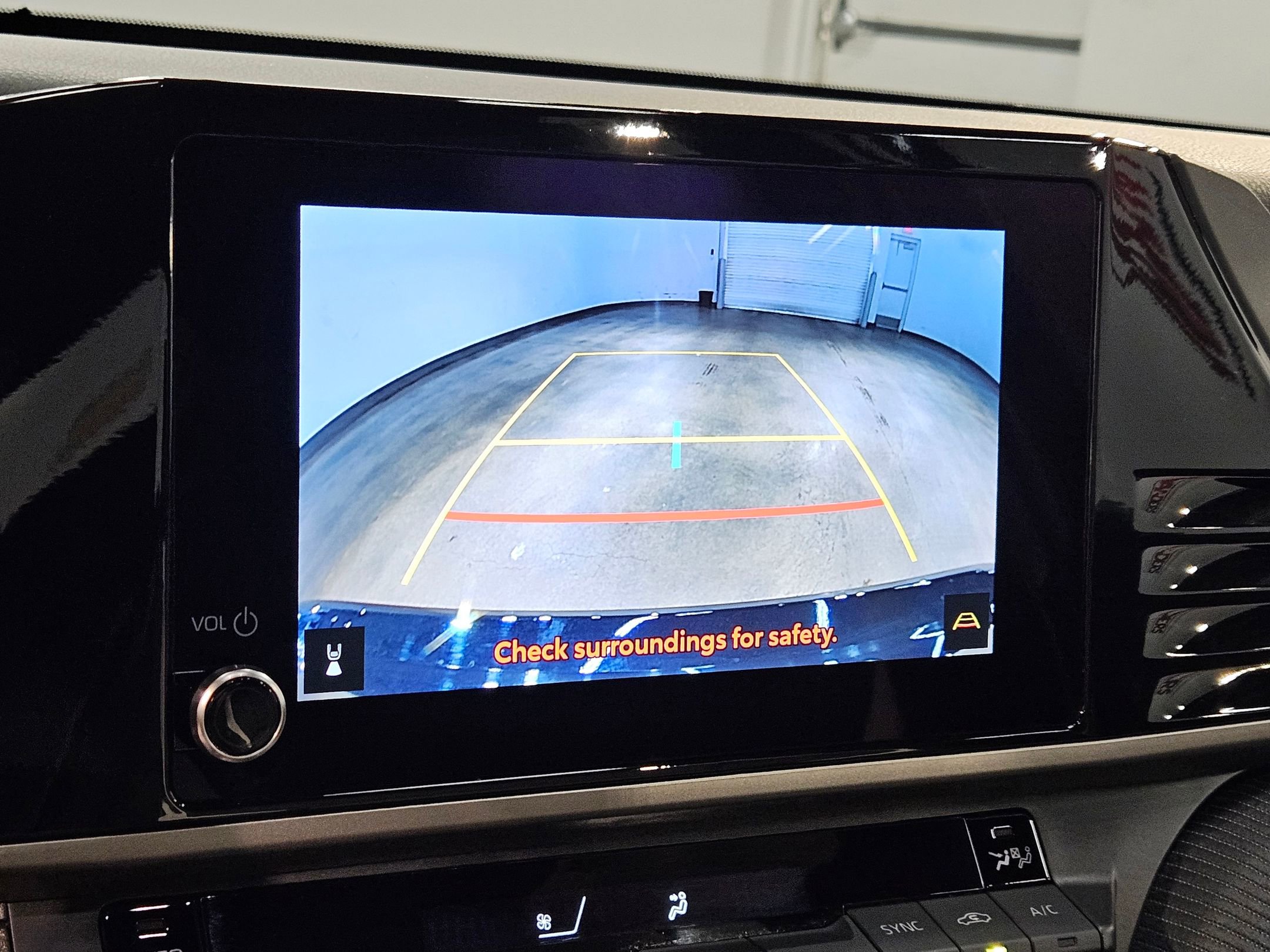 Used 2025 Toyota Camry SE image 30